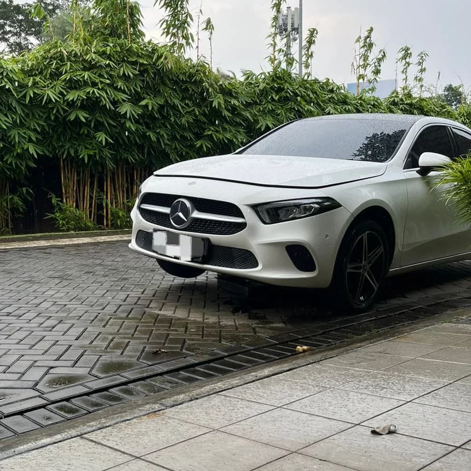 ABS Tidak Bekerja Saat Pengereman Mendadak pada Mercedes-Benz A-Class V177 M282