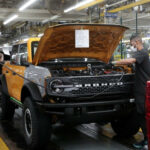 Service %Customfield(Mobil)% Di Lokasi Anda
